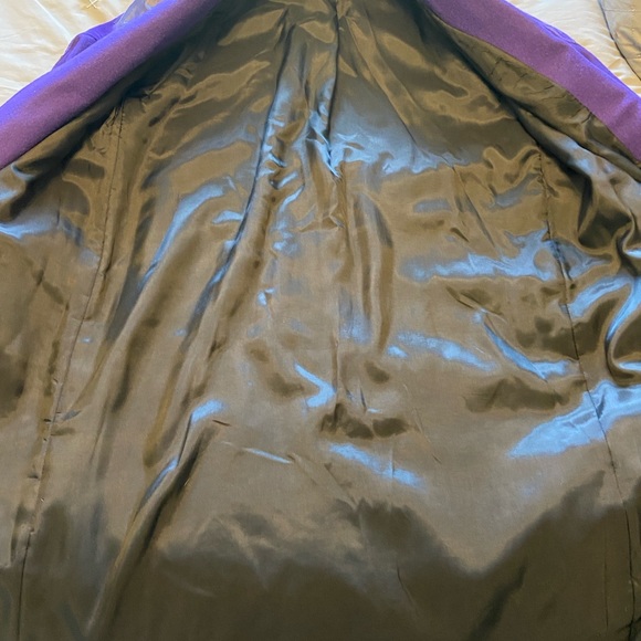 Women’s Overcoat - Picture 2 of 5